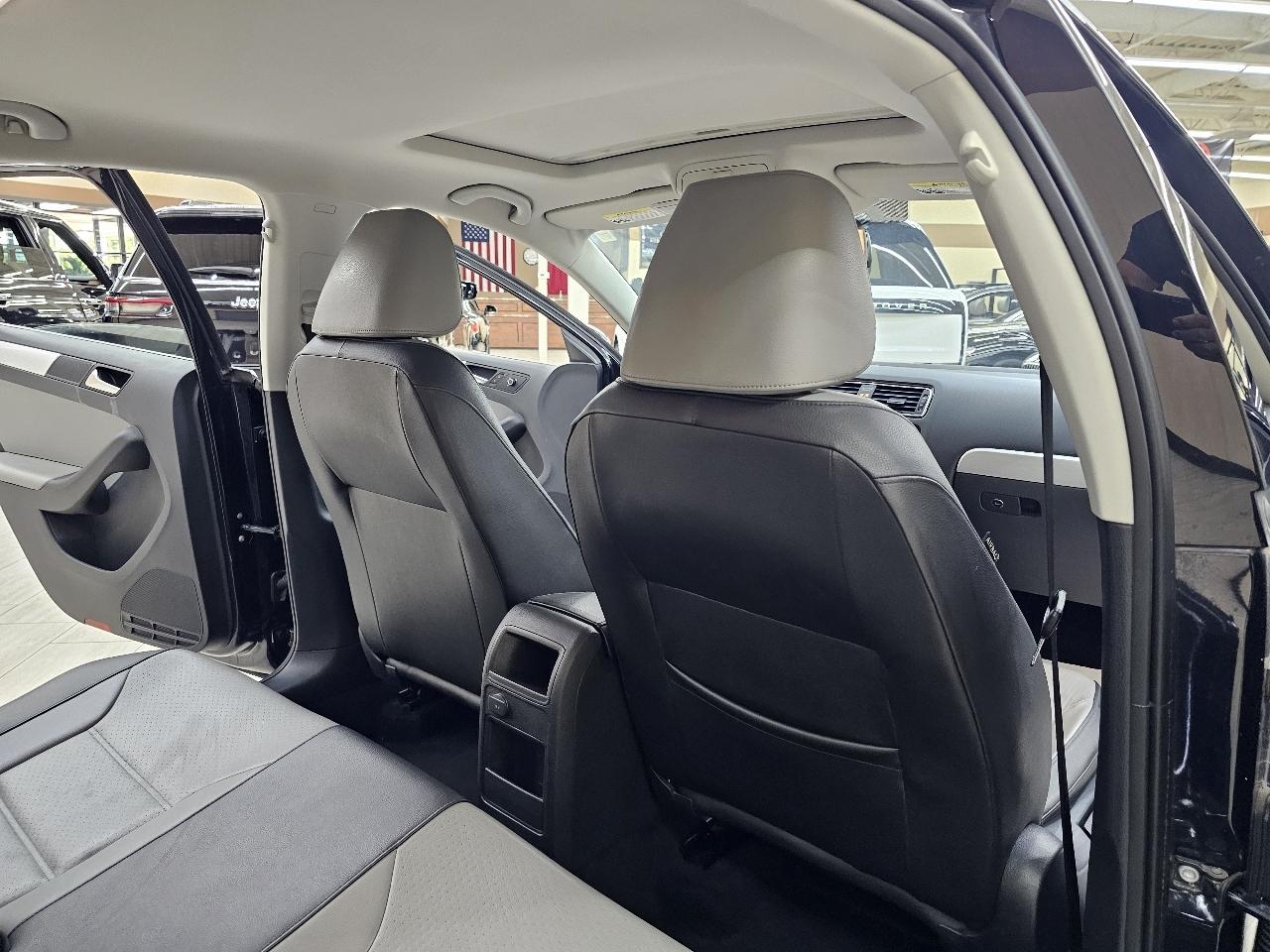 Volkswagen Jetta Hybrid SEL Premium 2016