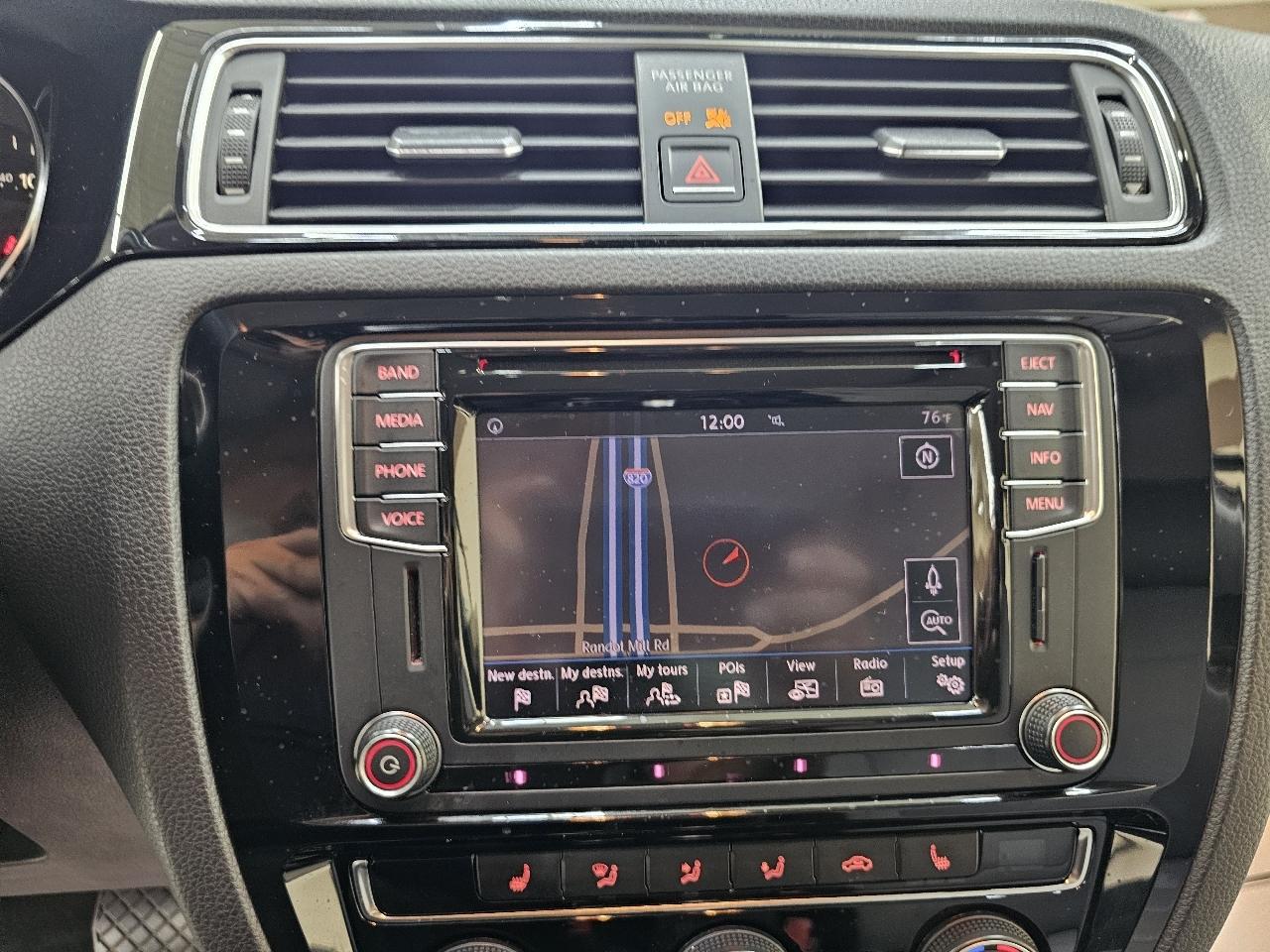 Volkswagen Jetta Hybrid SEL Premium 2016
