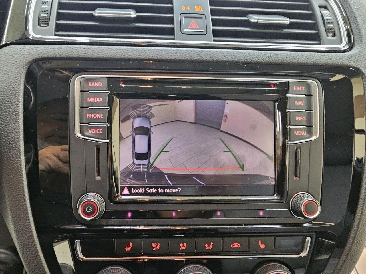 Volkswagen Jetta Hybrid SEL Premium 2016