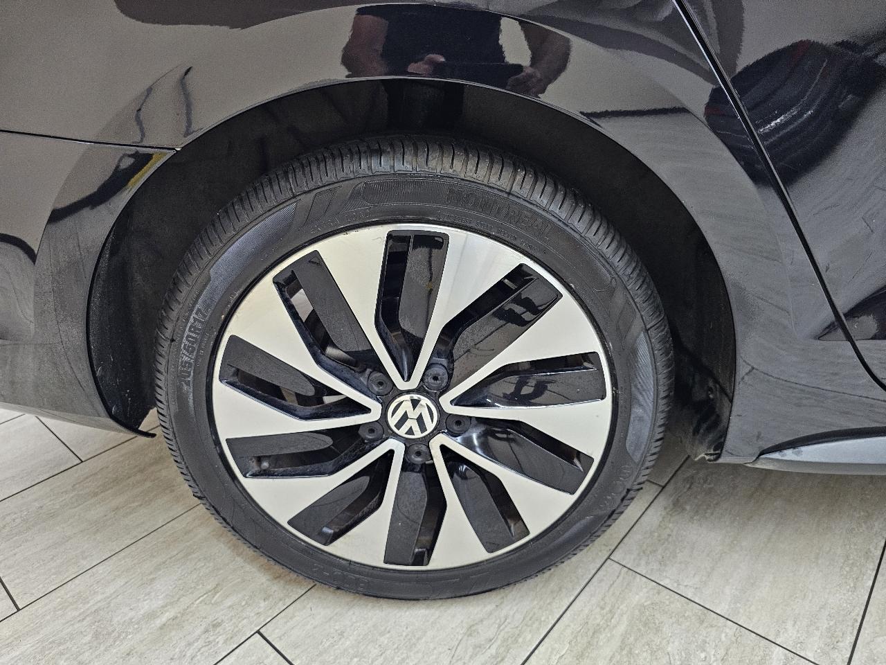 Volkswagen Jetta Hybrid SEL Premium 2016