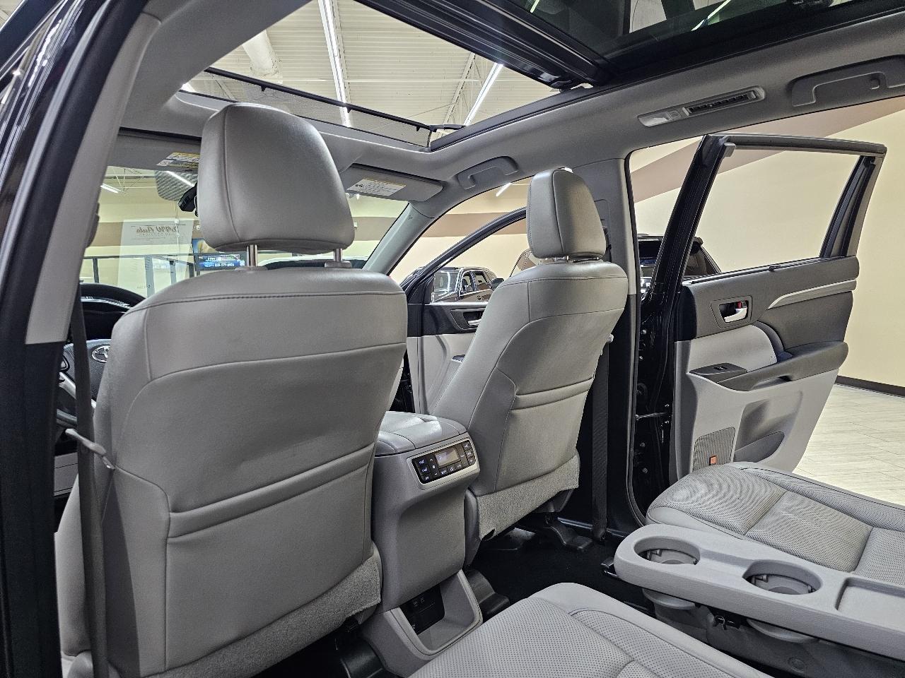 Toyota Highlander Hybrid Limited Platinum AWD 2017