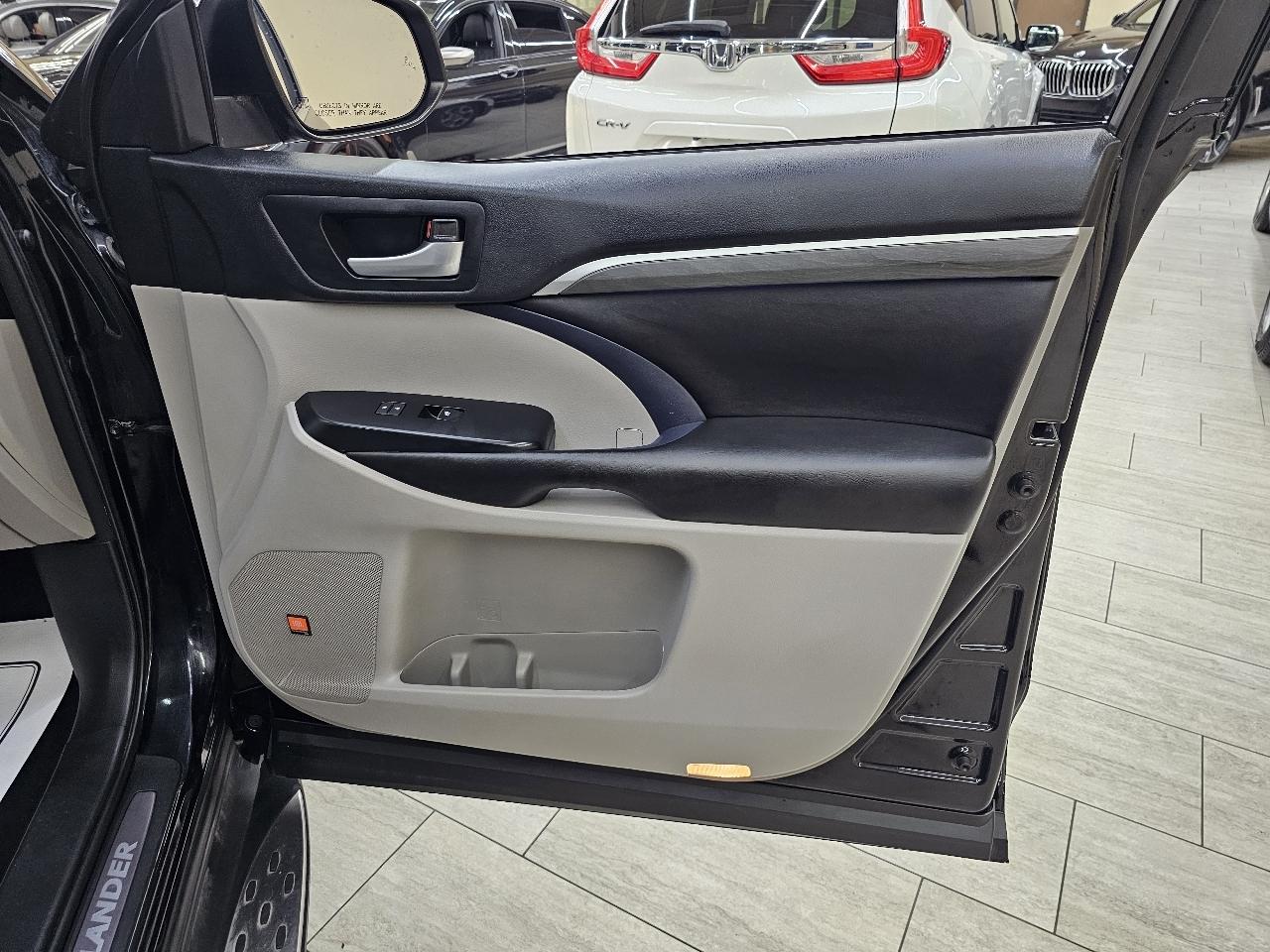 Toyota Highlander Hybrid Limited Platinum AWD 2017