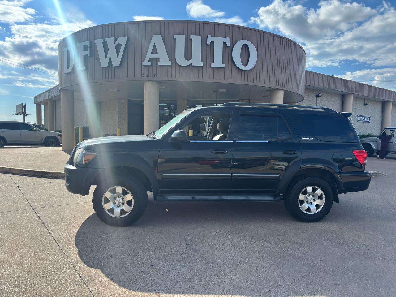 Toyota Sequoia Limited 2WD 2006