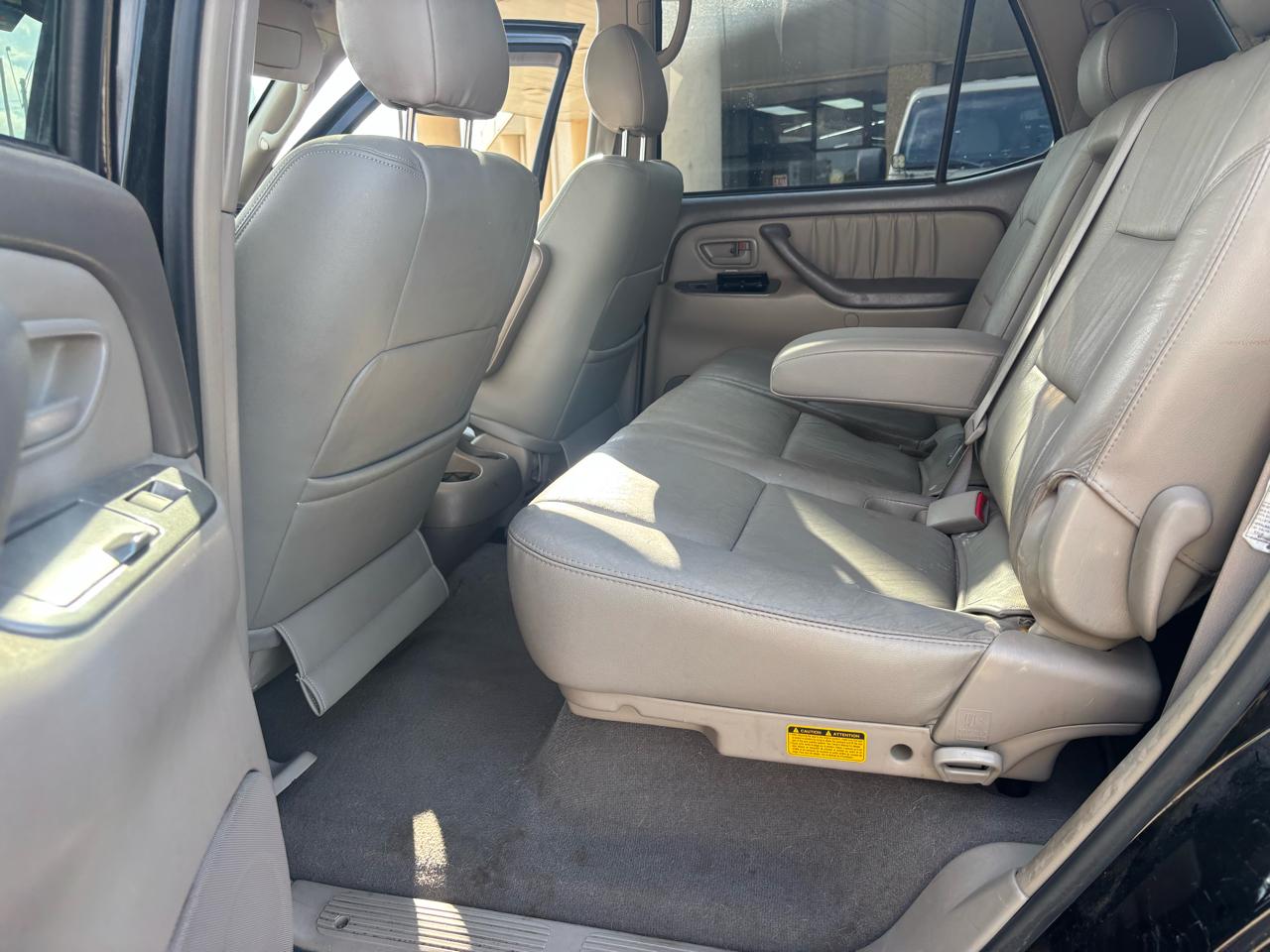 Toyota Sequoia Limited 2WD 2006