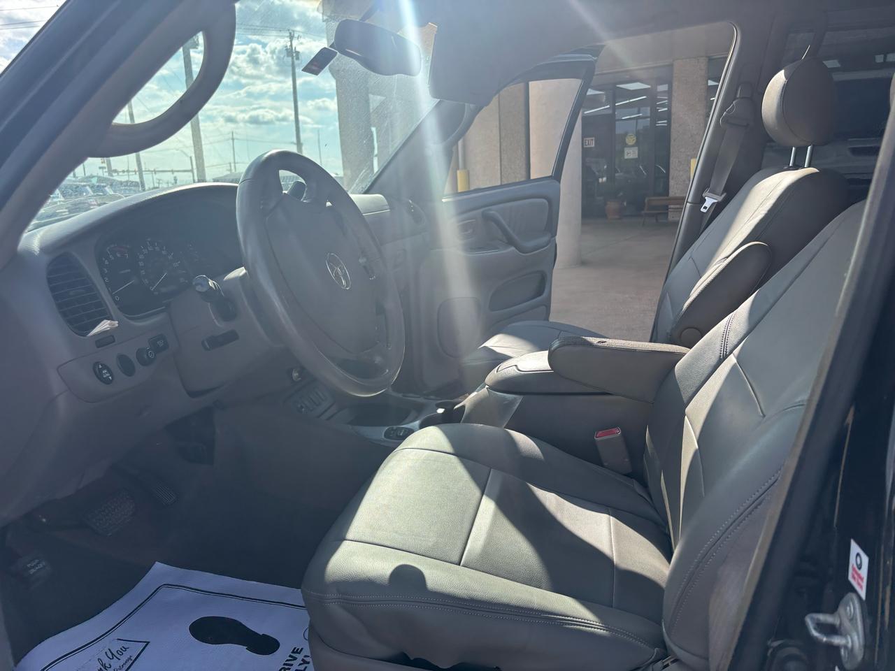 Toyota Sequoia Limited 2WD 2006