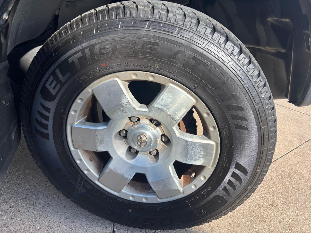 Toyota Sequoia Limited 2WD 2006