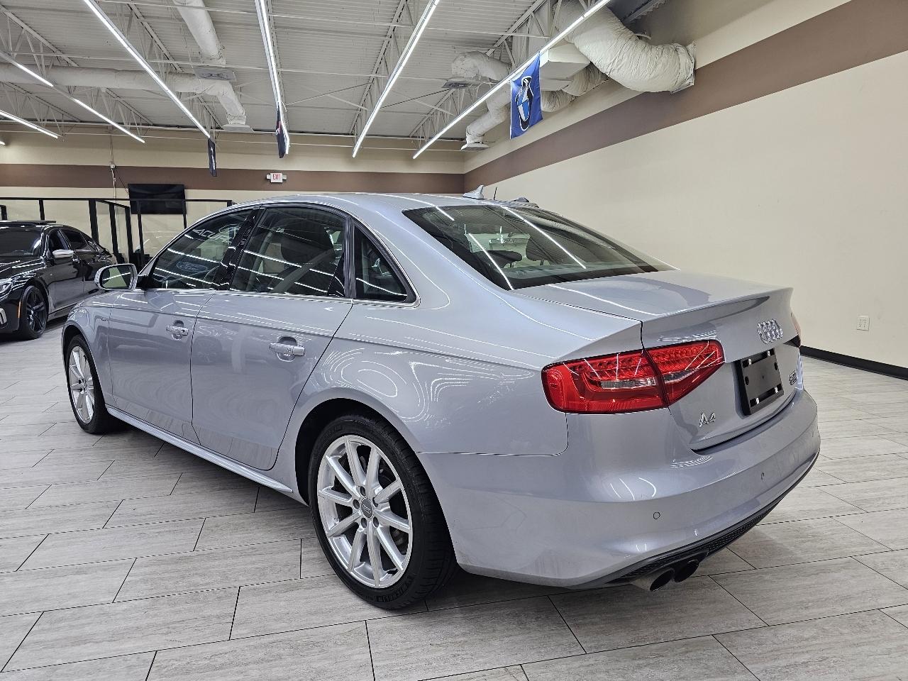Audi A4 2.0T Premium Plus quattro Sedan AWD 8A 2016