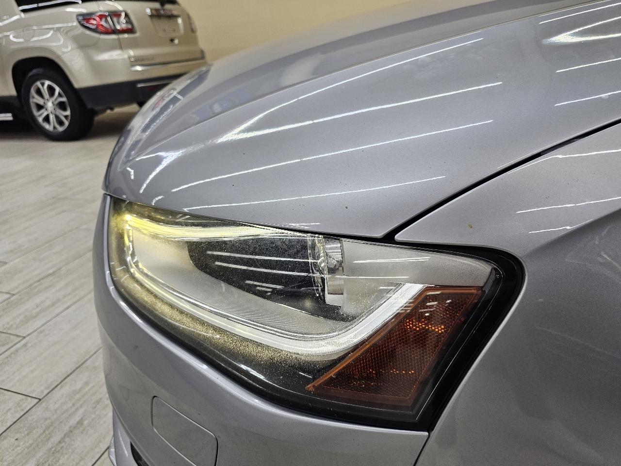 Audi A4 2.0T Premium Plus quattro Sedan AWD 8A 2016