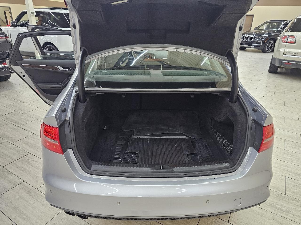 Audi A4 2.0T Premium Plus quattro Sedan AWD 8A 2016