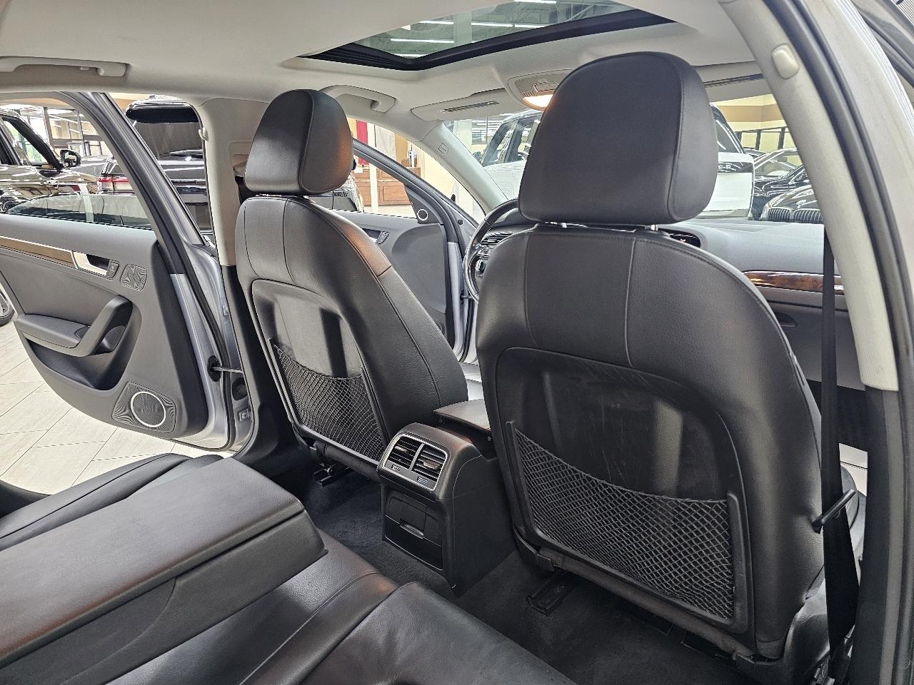 Audi A4 2.0T Premium Plus quattro Sedan AWD 8A 2016