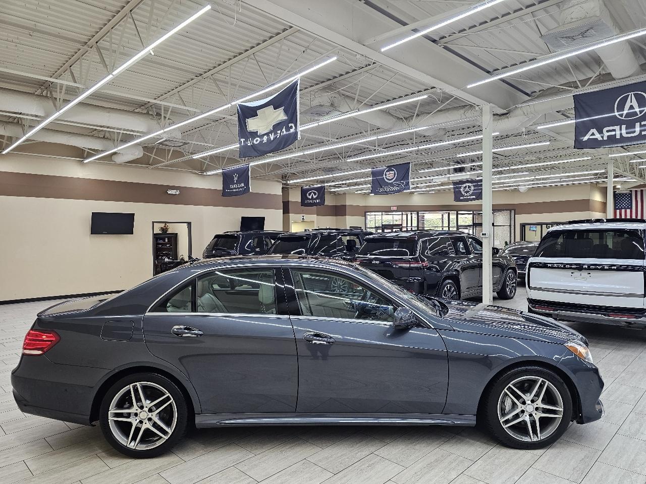 Mercedes-Benz E-Class E550 Sedan 4MATIC 2014