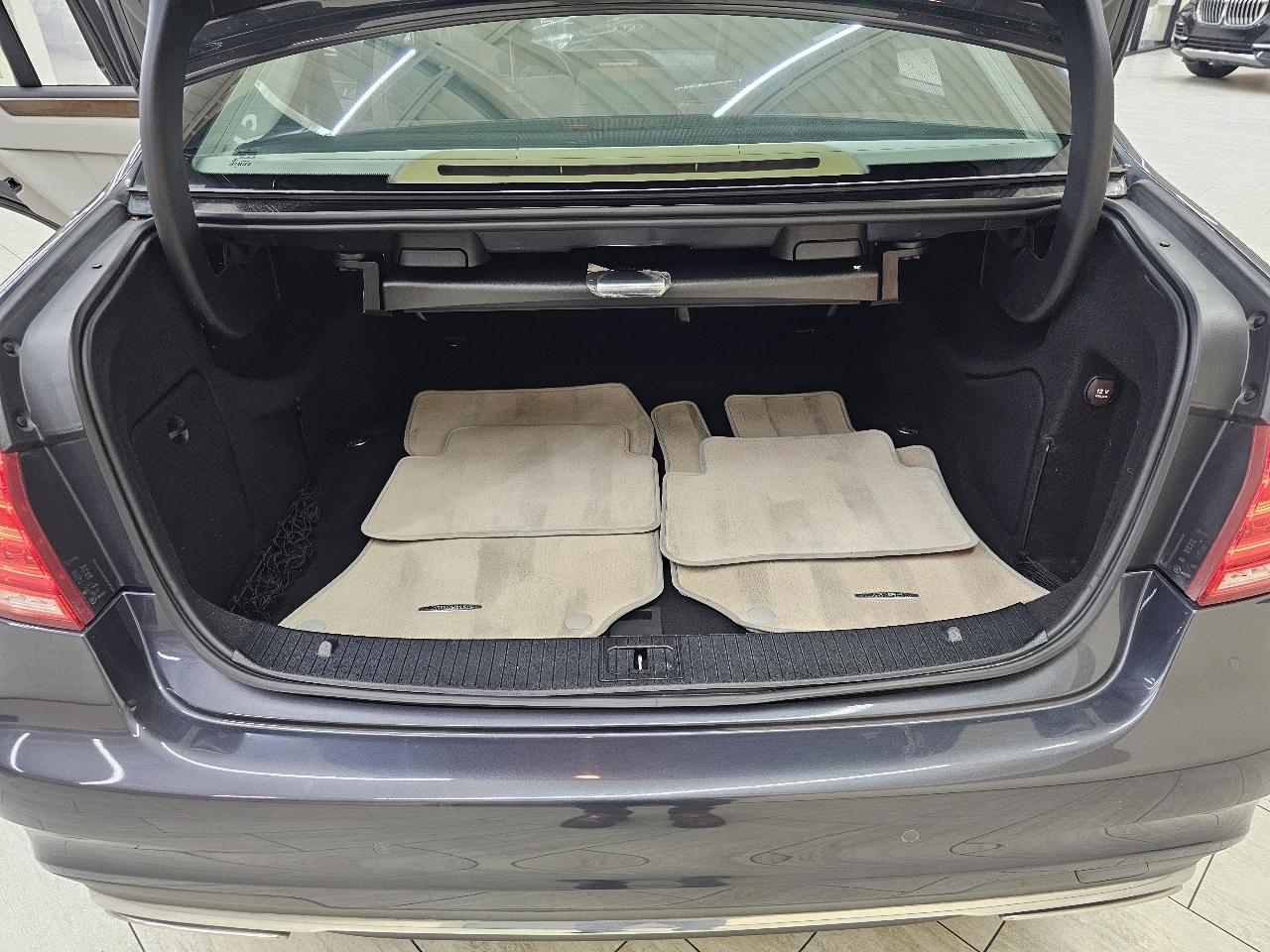 Mercedes-Benz E-Class E550 Sedan 4MATIC 2014