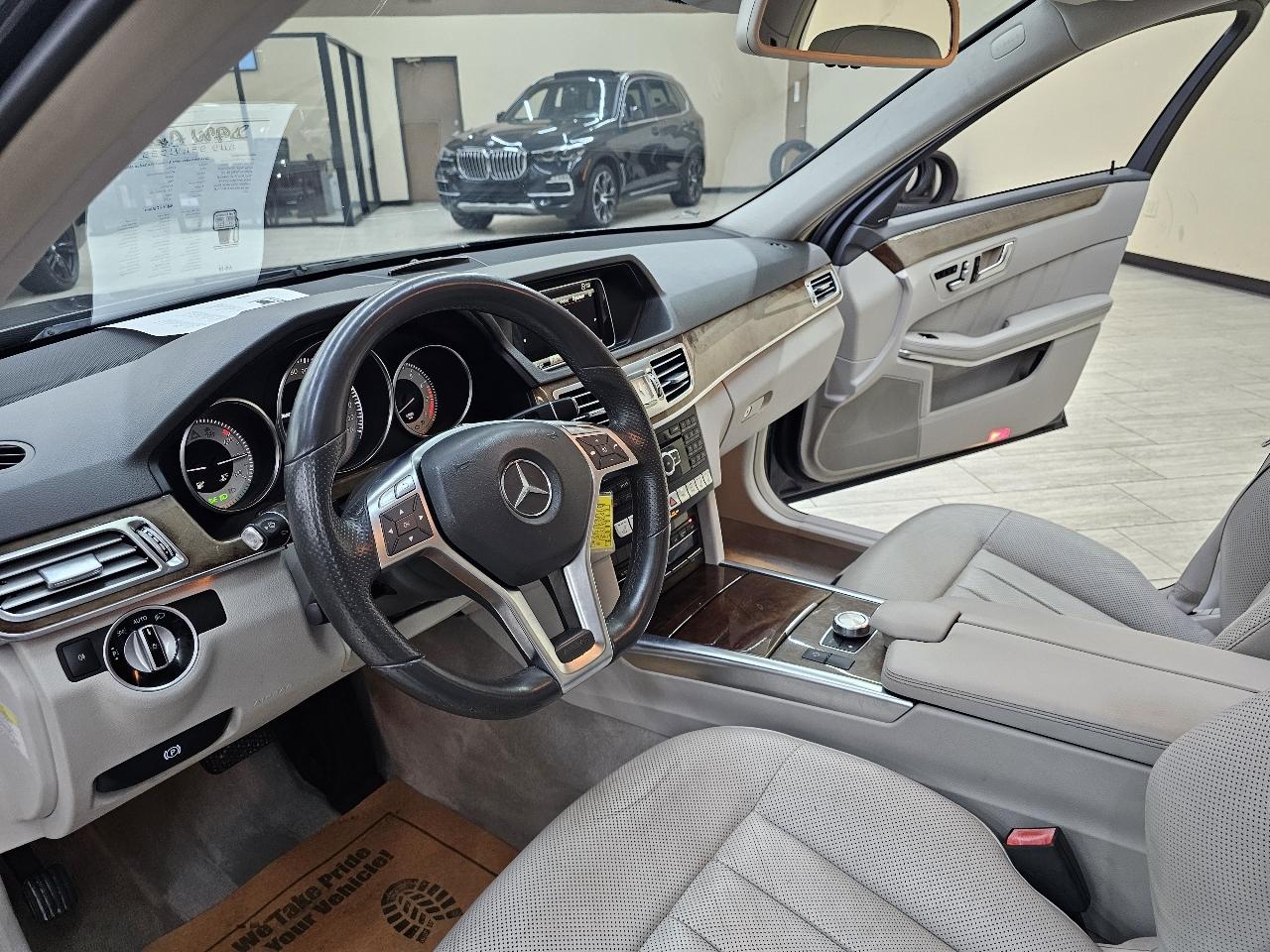 Mercedes-Benz E-Class E550 Sedan 4MATIC 2014