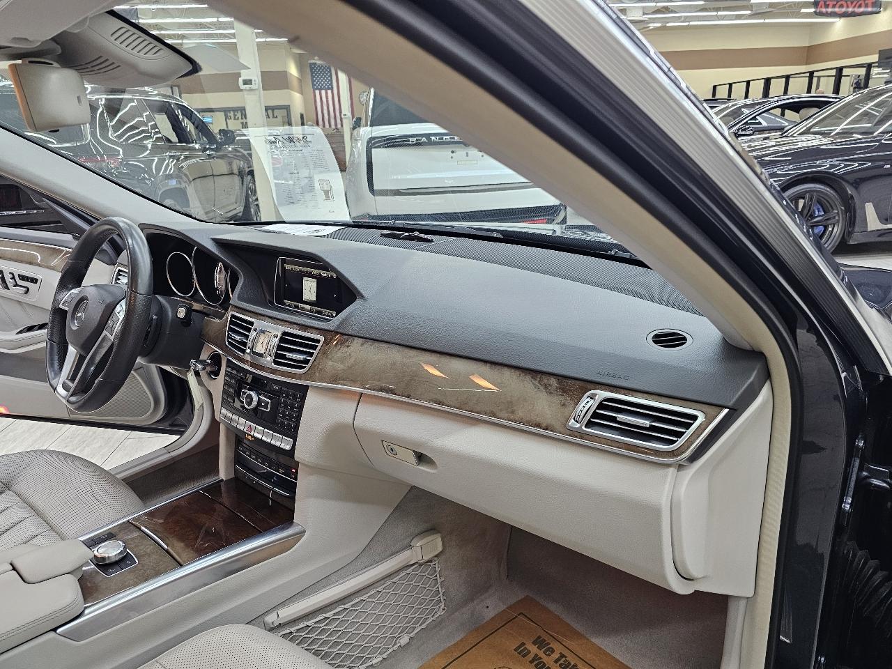 Mercedes-Benz E-Class E550 Sedan 4MATIC 2014