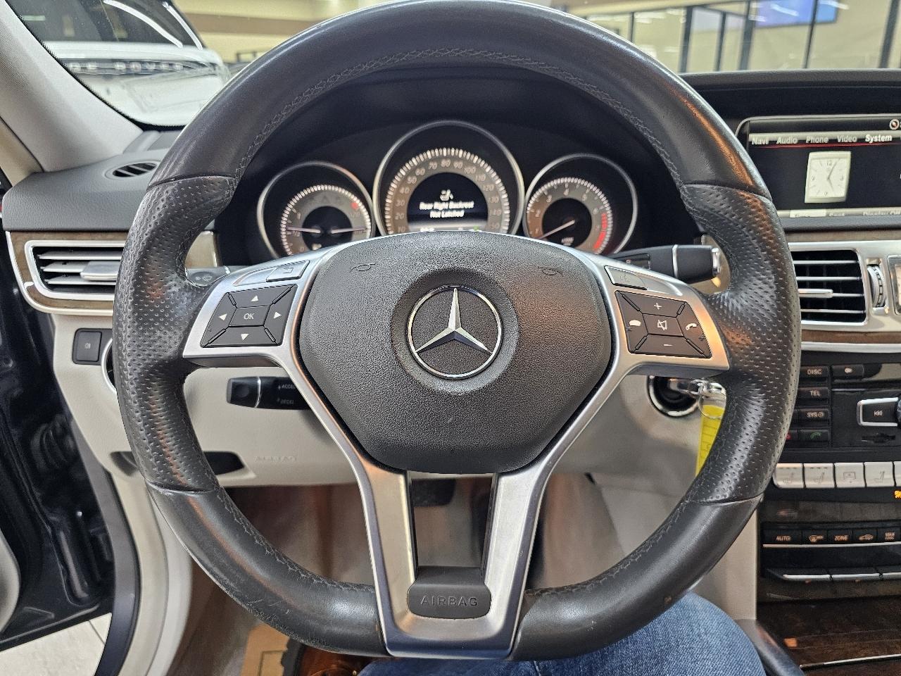 Mercedes-Benz E-Class E550 Sedan 4MATIC 2014