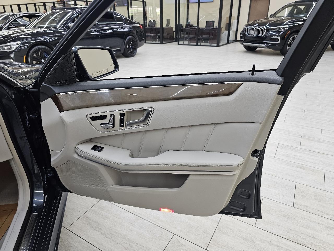 Mercedes-Benz E-Class E550 Sedan 4MATIC 2014