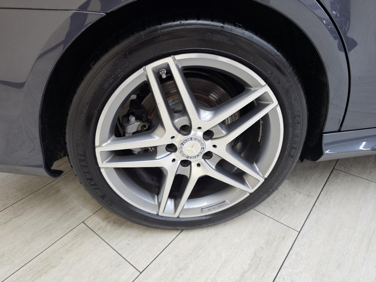 Mercedes-Benz E-Class E550 Sedan 4MATIC 2014