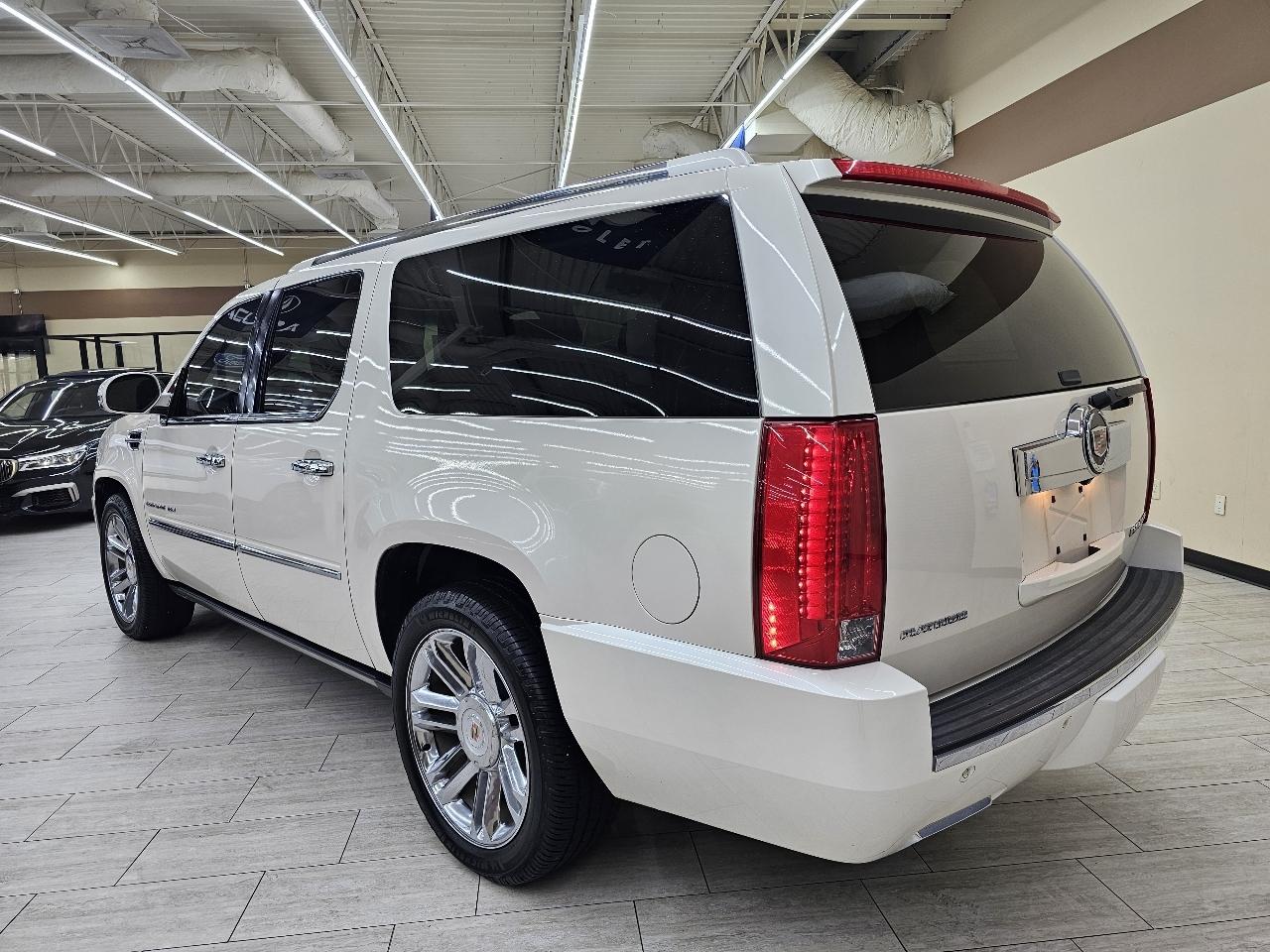 Cadillac Escalade ESV 2WD Platinum 2013