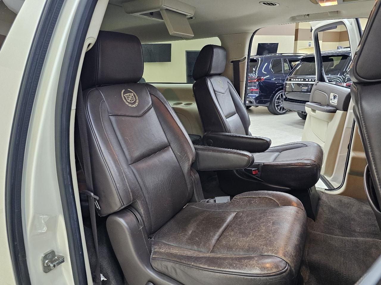 Cadillac Escalade ESV 2WD Platinum 2013