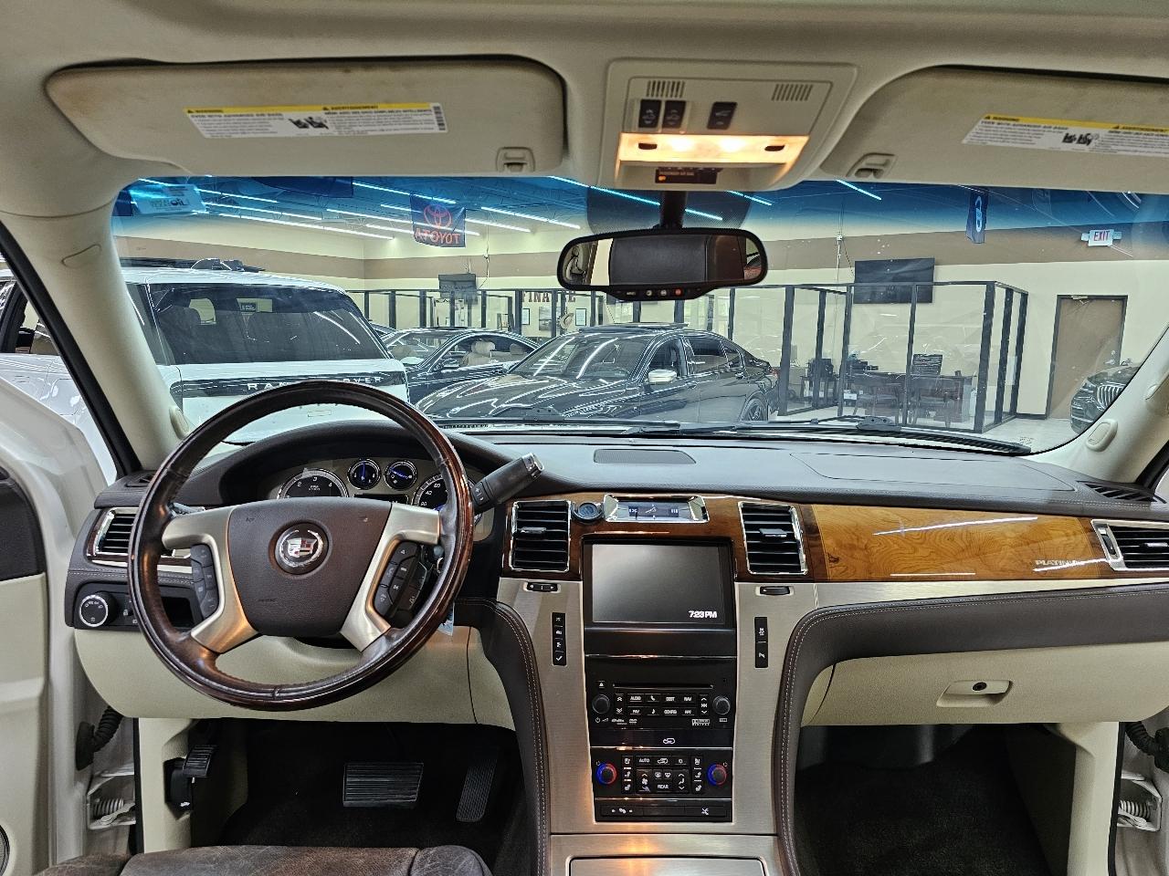 Cadillac Escalade ESV 2WD Platinum 2013