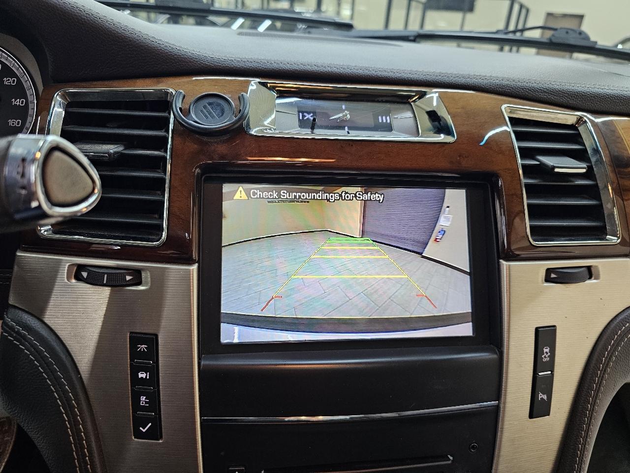 Cadillac Escalade ESV 2WD Platinum 2013