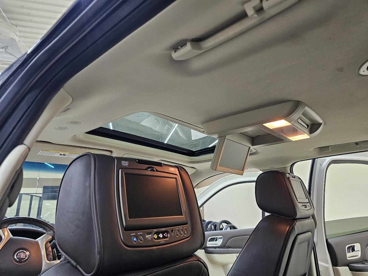 Cadillac Escalade ESV 2WD Platinum 2013