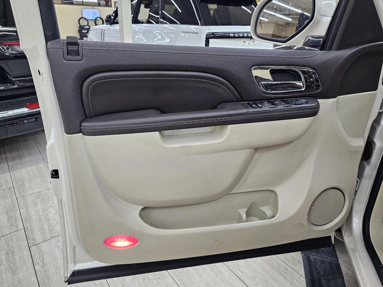 Cadillac Escalade ESV 2WD Platinum 2013