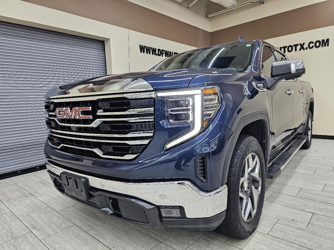 GMC Sierra 1500 SLT Crew Cab 4WD 2023
