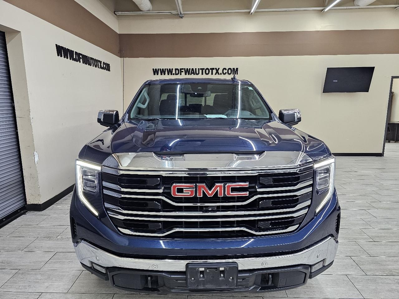 GMC Sierra 1500 SLT Crew Cab 4WD 2023