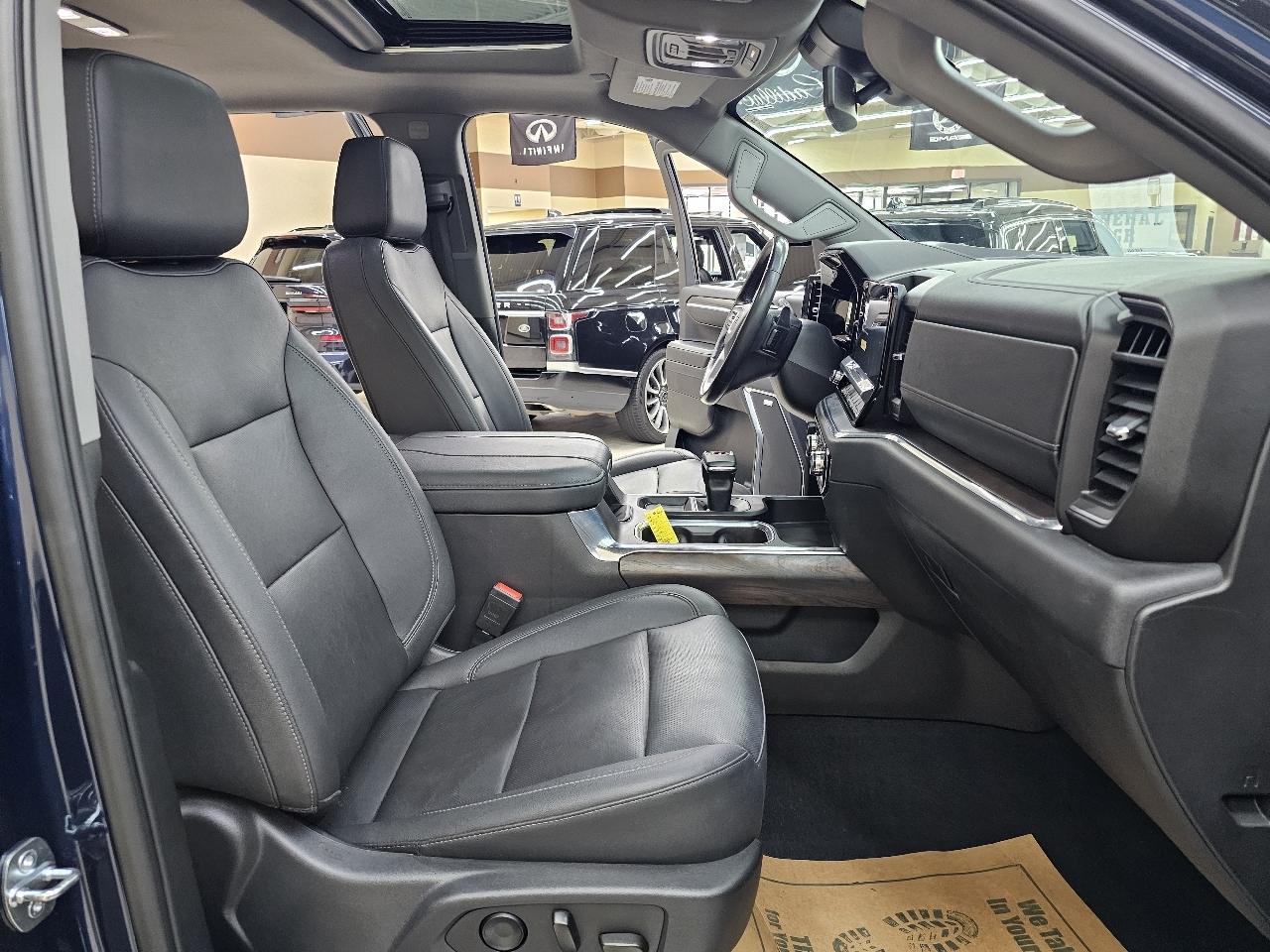 GMC Sierra 1500 SLT Crew Cab 4WD 2023