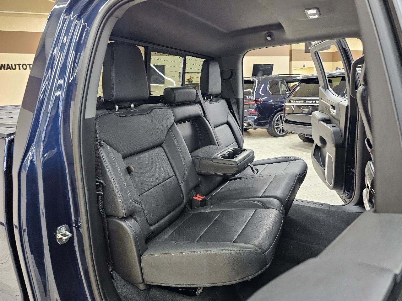 GMC Sierra 1500 SLT Crew Cab 4WD 2023