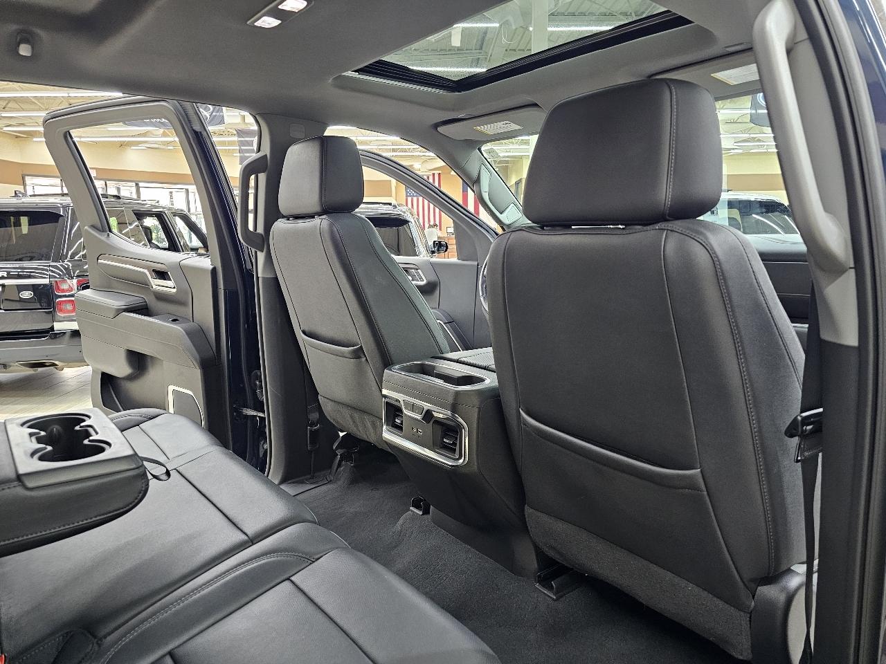 GMC Sierra 1500 SLT Crew Cab 4WD 2023