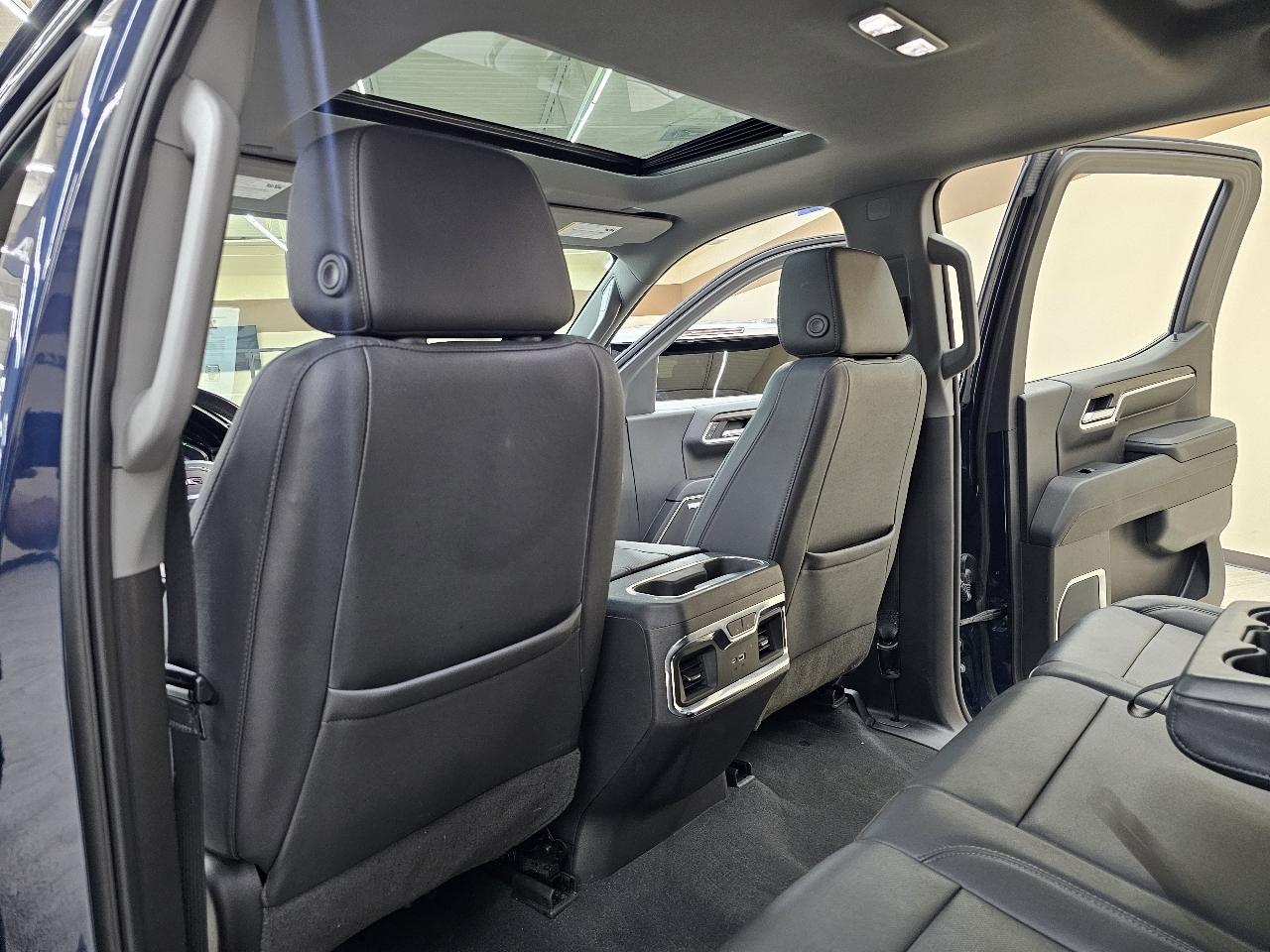 GMC Sierra 1500 SLT Crew Cab 4WD 2023