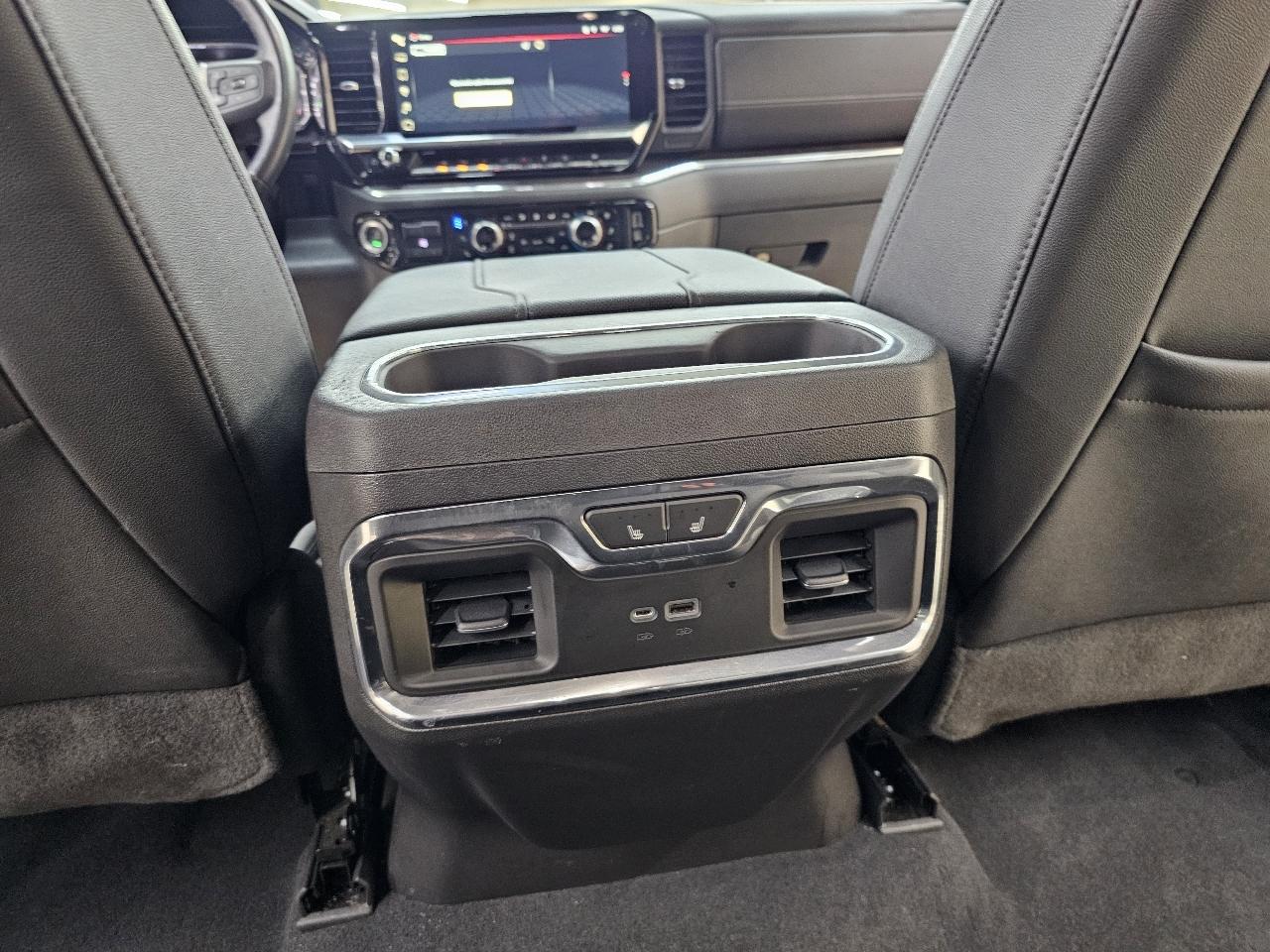 GMC Sierra 1500 SLT Crew Cab 4WD 2023