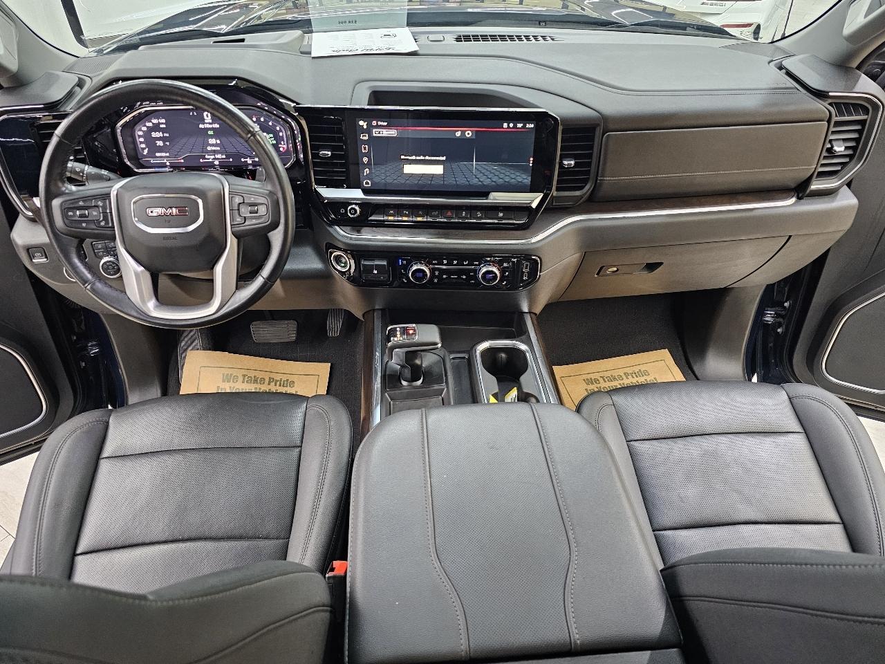 GMC Sierra 1500 SLT Crew Cab 4WD 2023