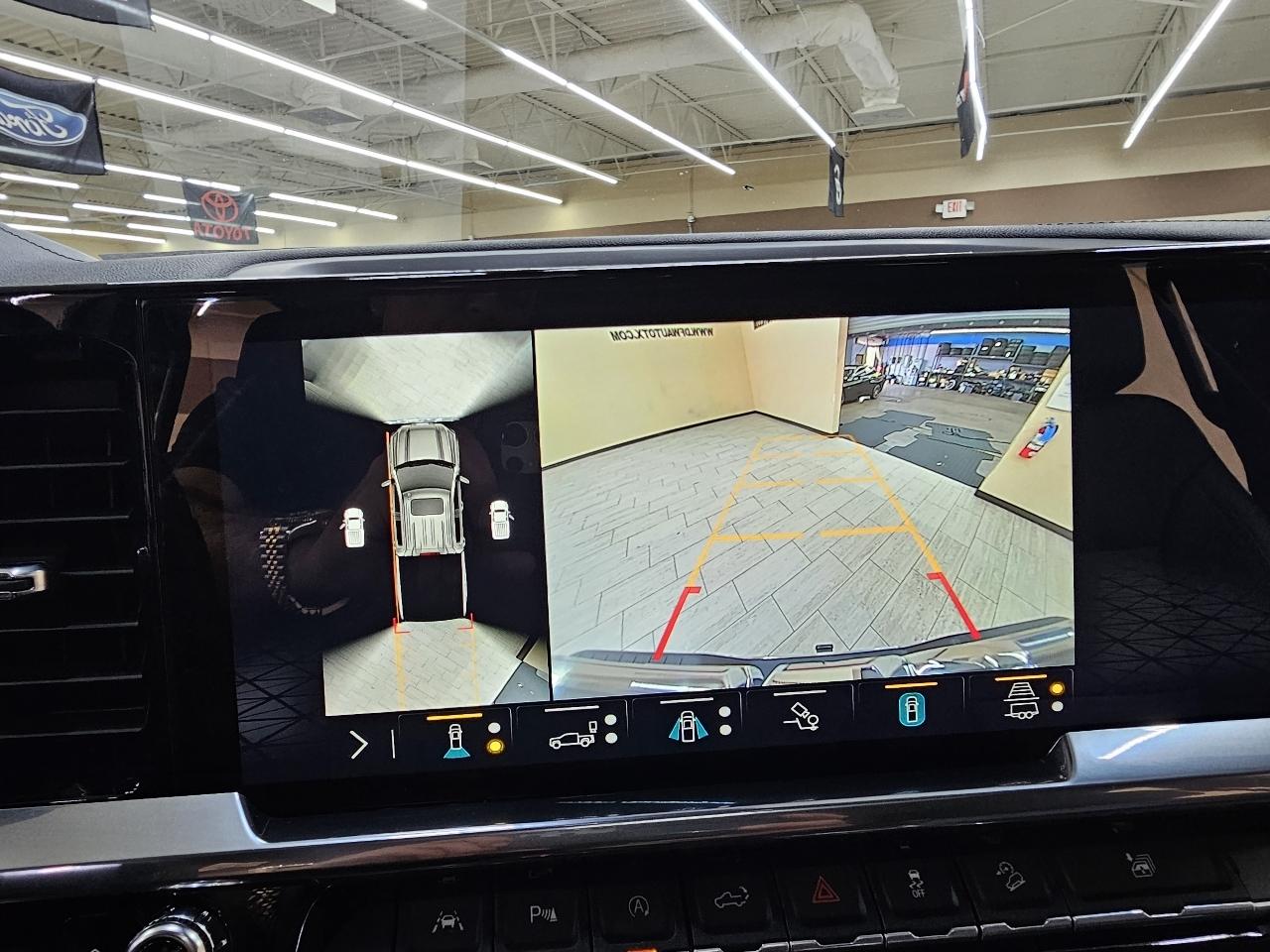 GMC Sierra 1500 SLT Crew Cab 4WD 2023
