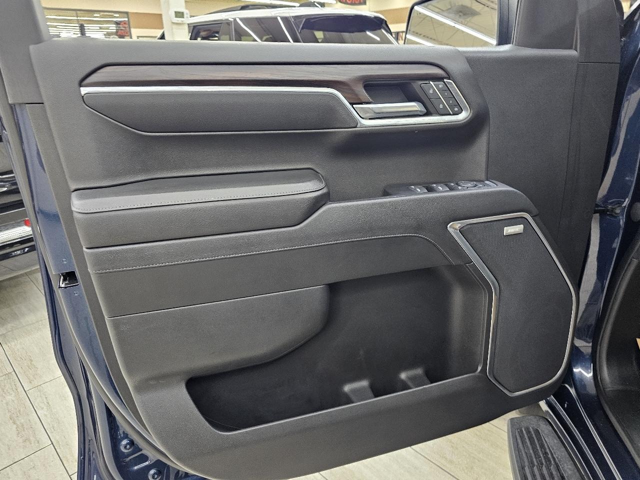 GMC Sierra 1500 SLT Crew Cab 4WD 2023