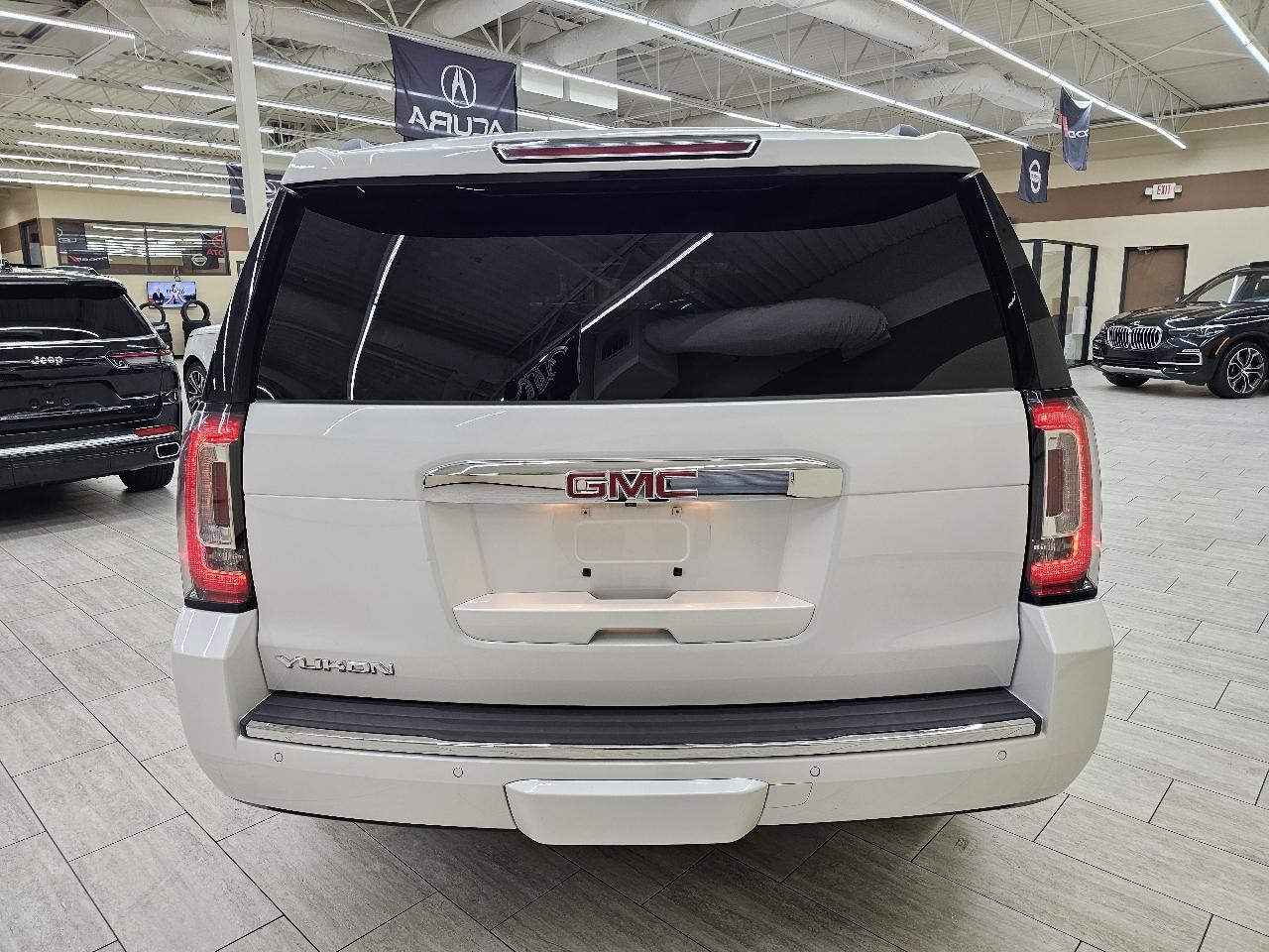 GMC Yukon Denali 4WD 2020
