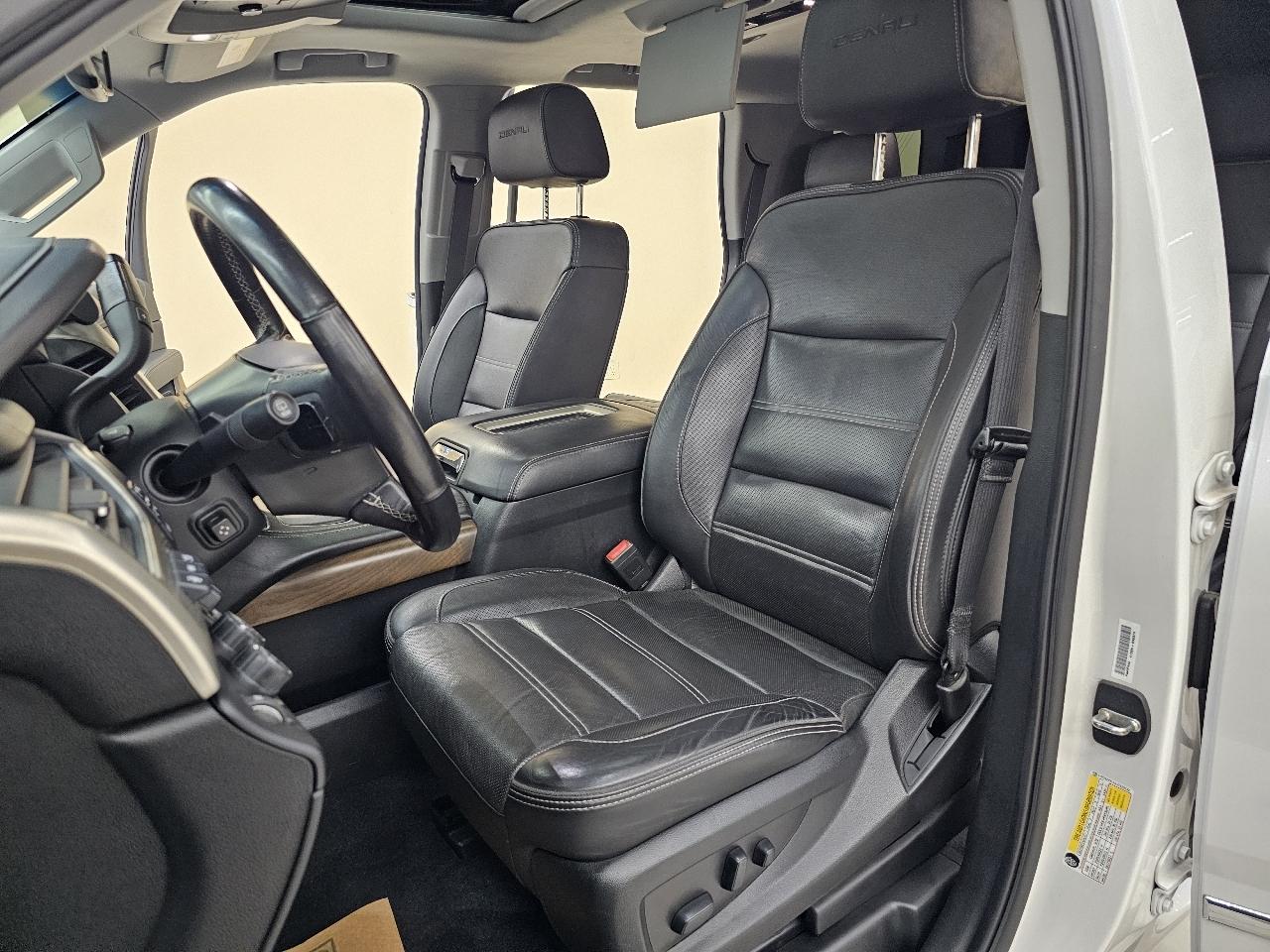 GMC Yukon Denali 4WD 2020