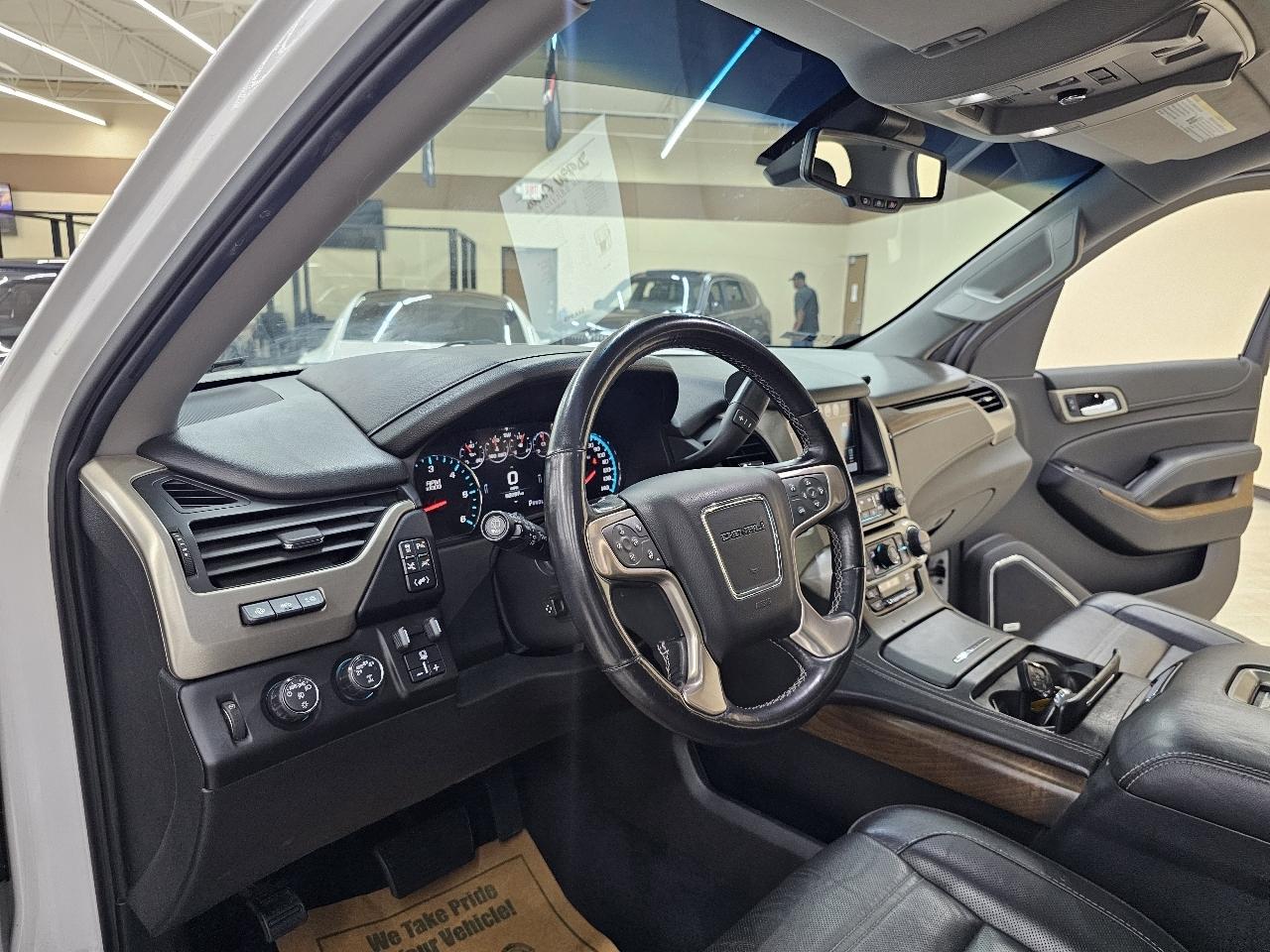 GMC Yukon Denali 4WD 2020