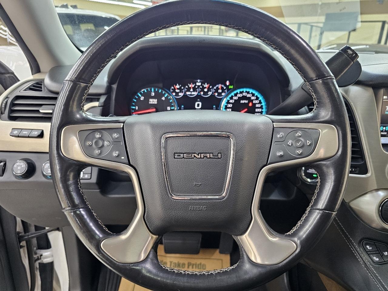 GMC Yukon Denali 4WD 2020