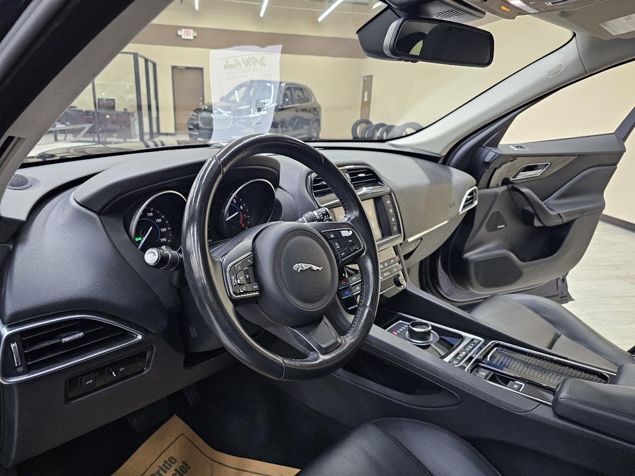 Jaguar F-Pace 25t Premium 2018