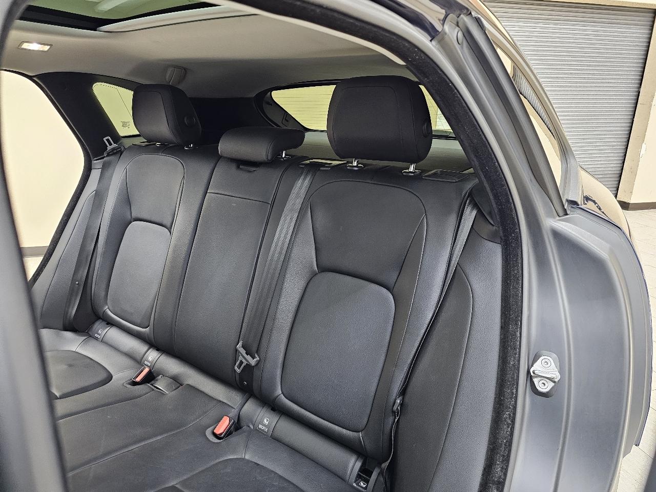 Jaguar F-Pace 25t Premium 2018