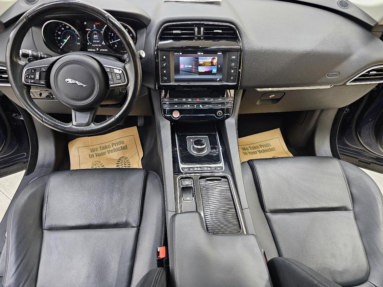 Jaguar F-Pace 25t Premium 2018