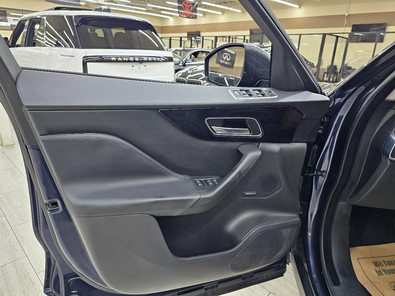 Jaguar F-Pace 25t Premium 2018