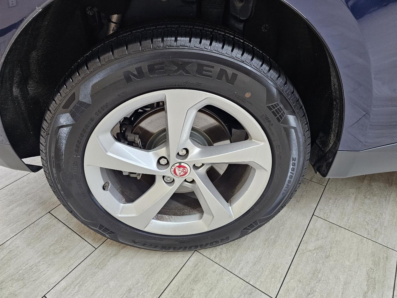 Jaguar F-Pace 25t Premium 2018