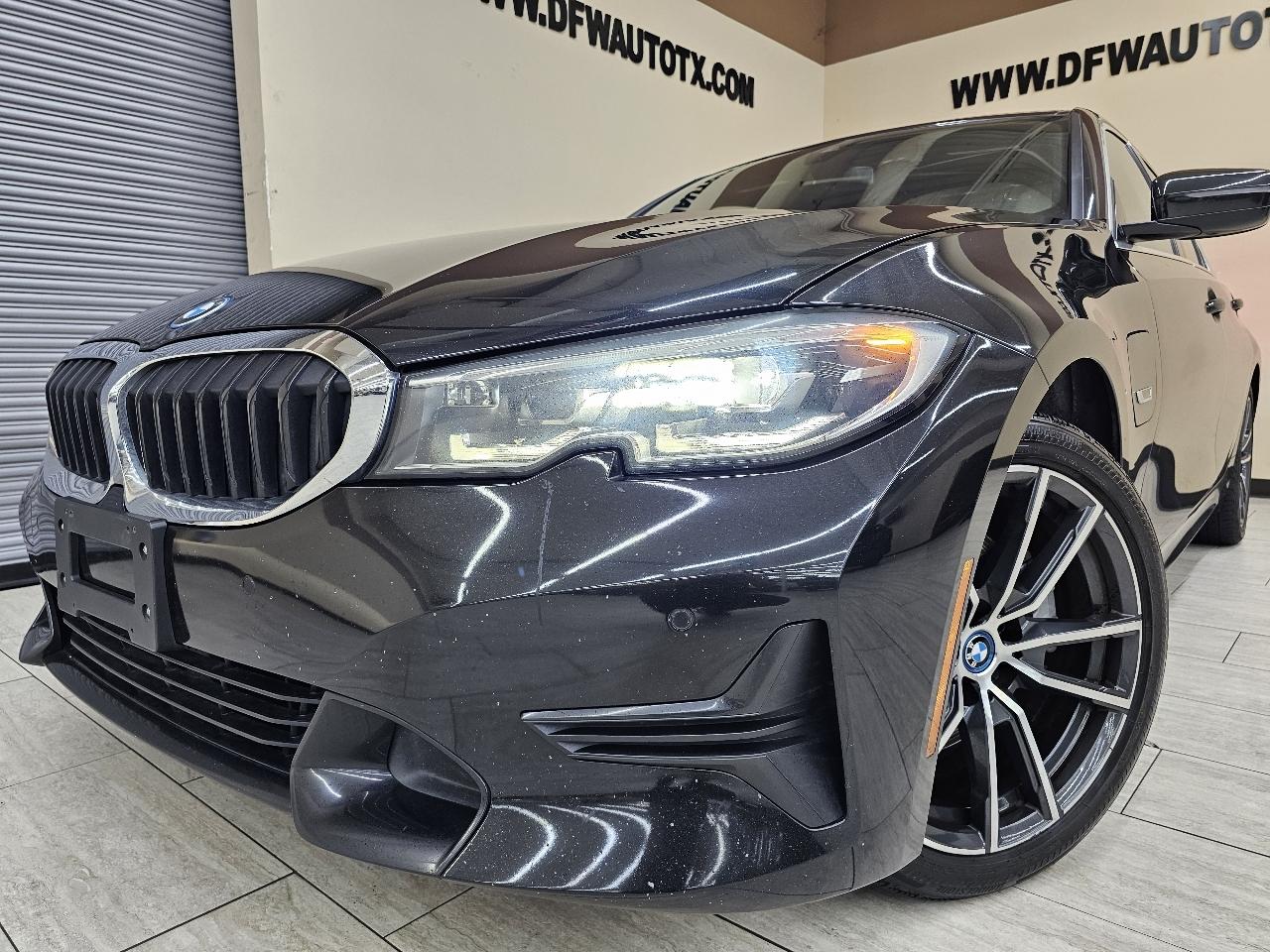 BMW 3-Series 330e 2022