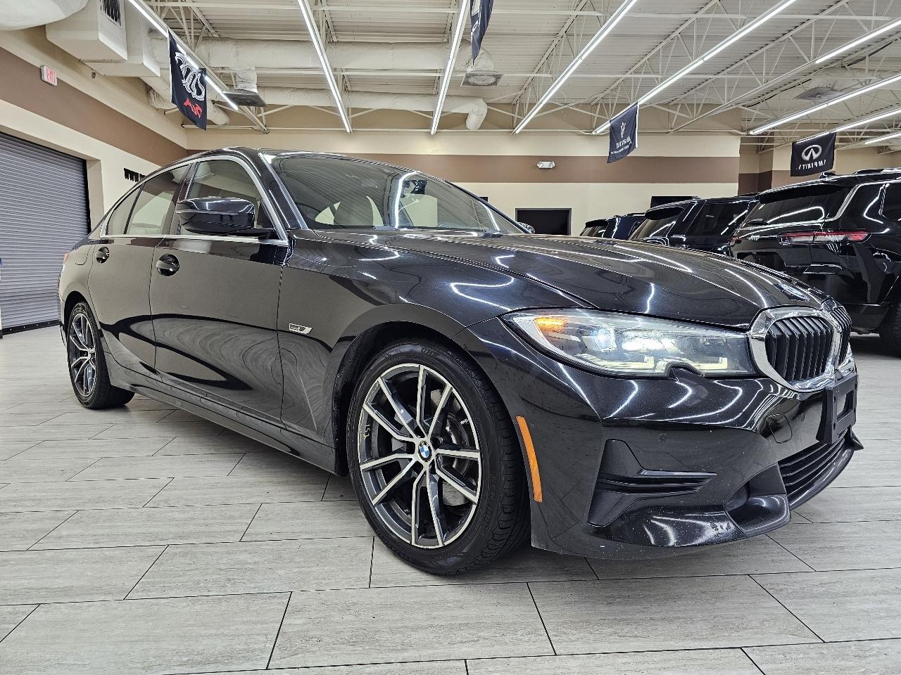 BMW 3-Series 330e 2022
