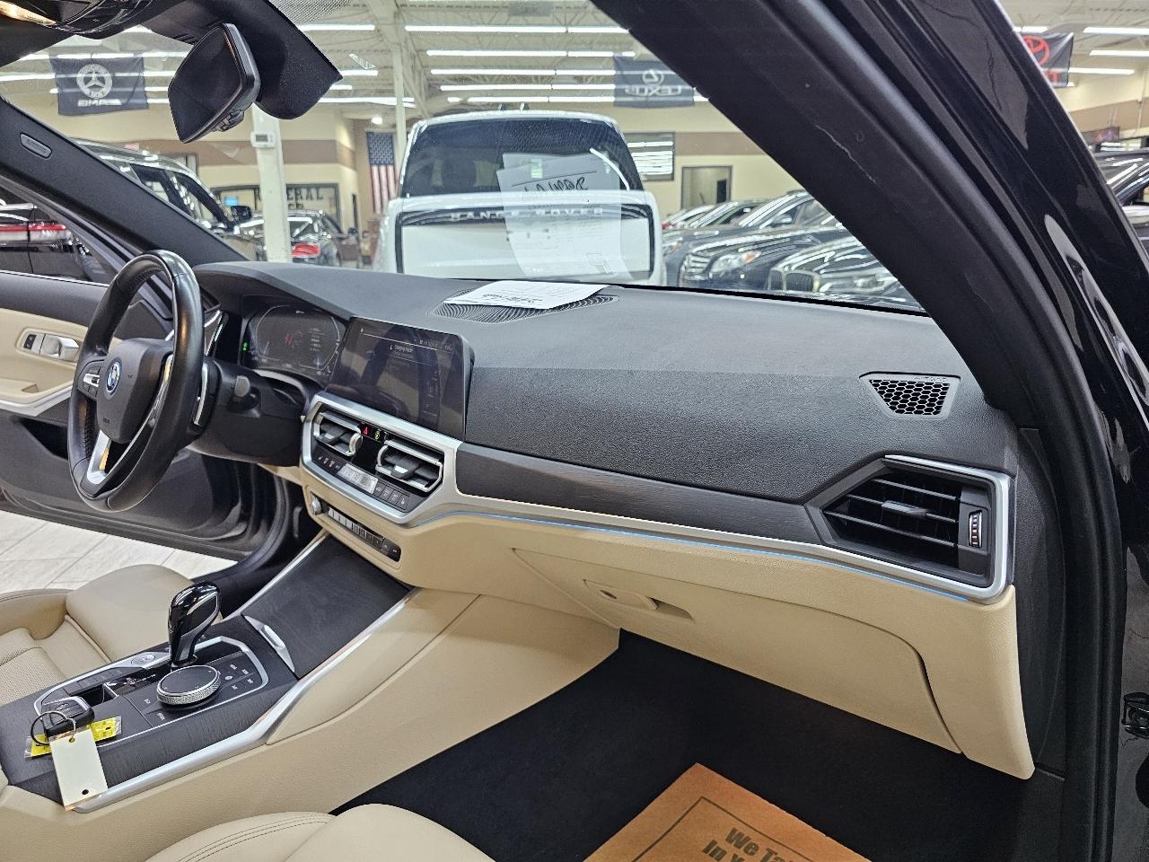 BMW 3-Series 330e 2022