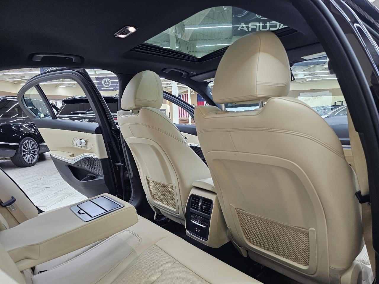BMW 3-Series 330e 2022